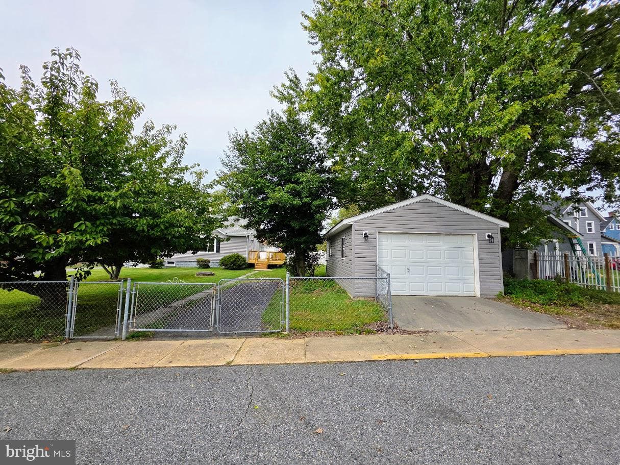 612 Arch Street photo 11