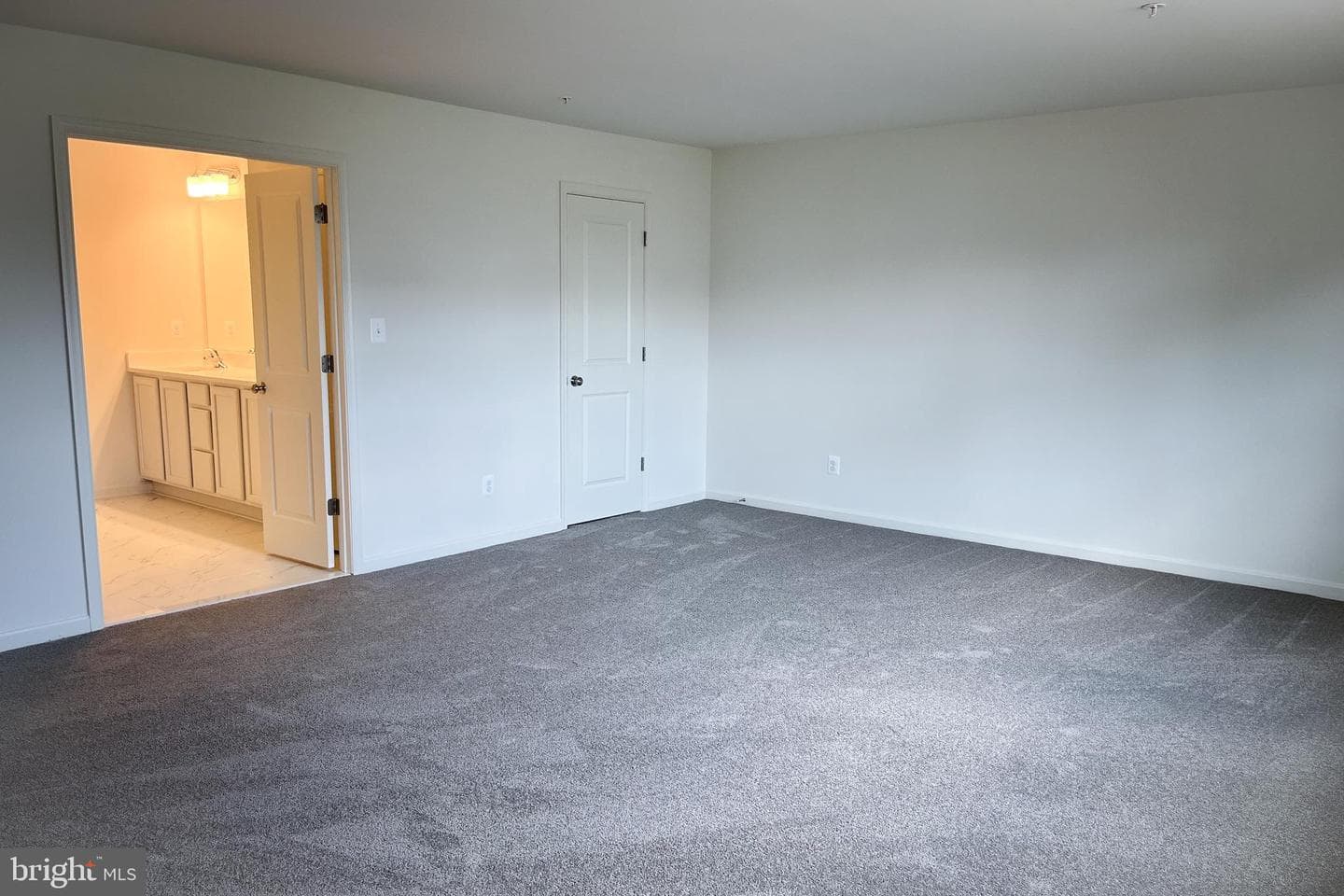 327 Barney Court photo 11