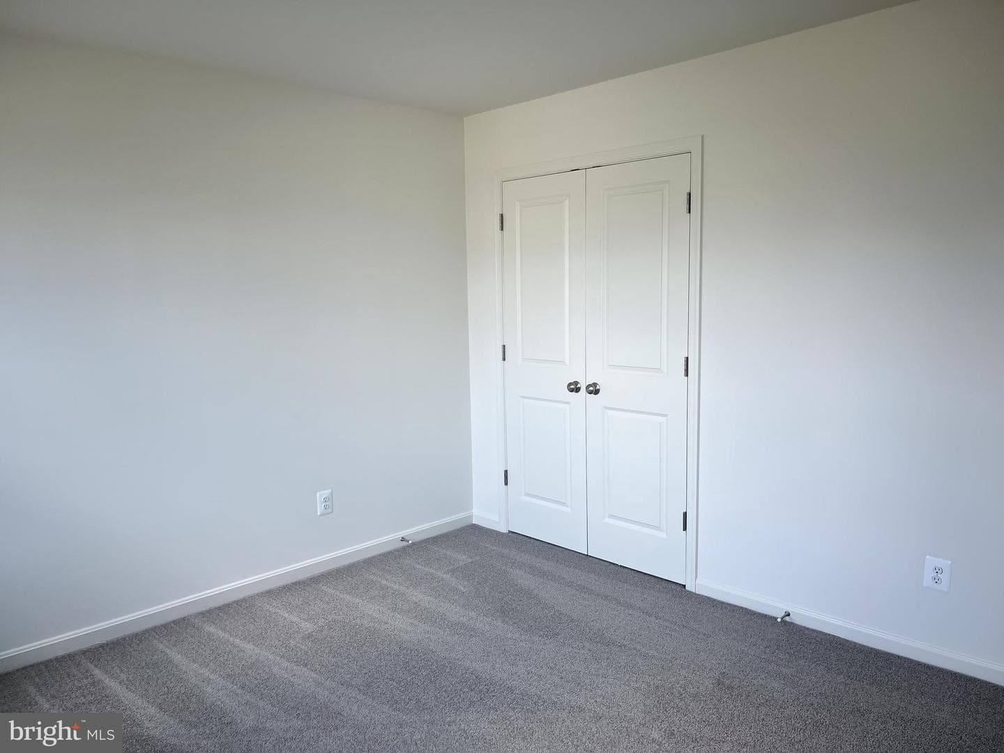327 Barney Court photo 17