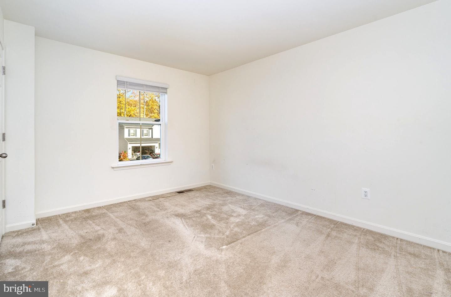 374 Bay Club Parkway photo 13