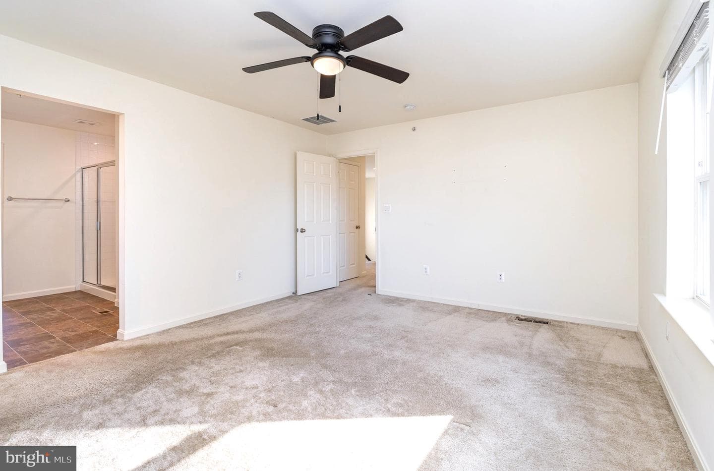 374 Bay Club Parkway photo 9