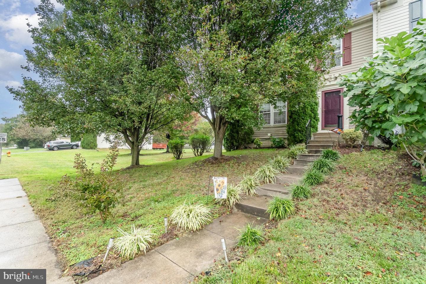 406 Roundhouse Drive photo 3