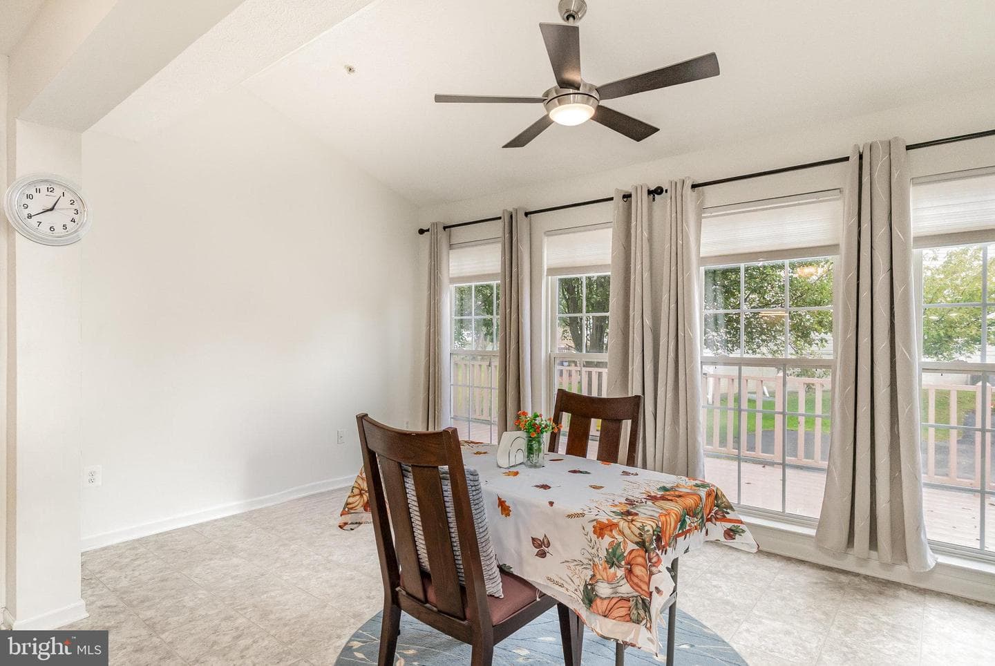 406 Roundhouse Drive photo 9