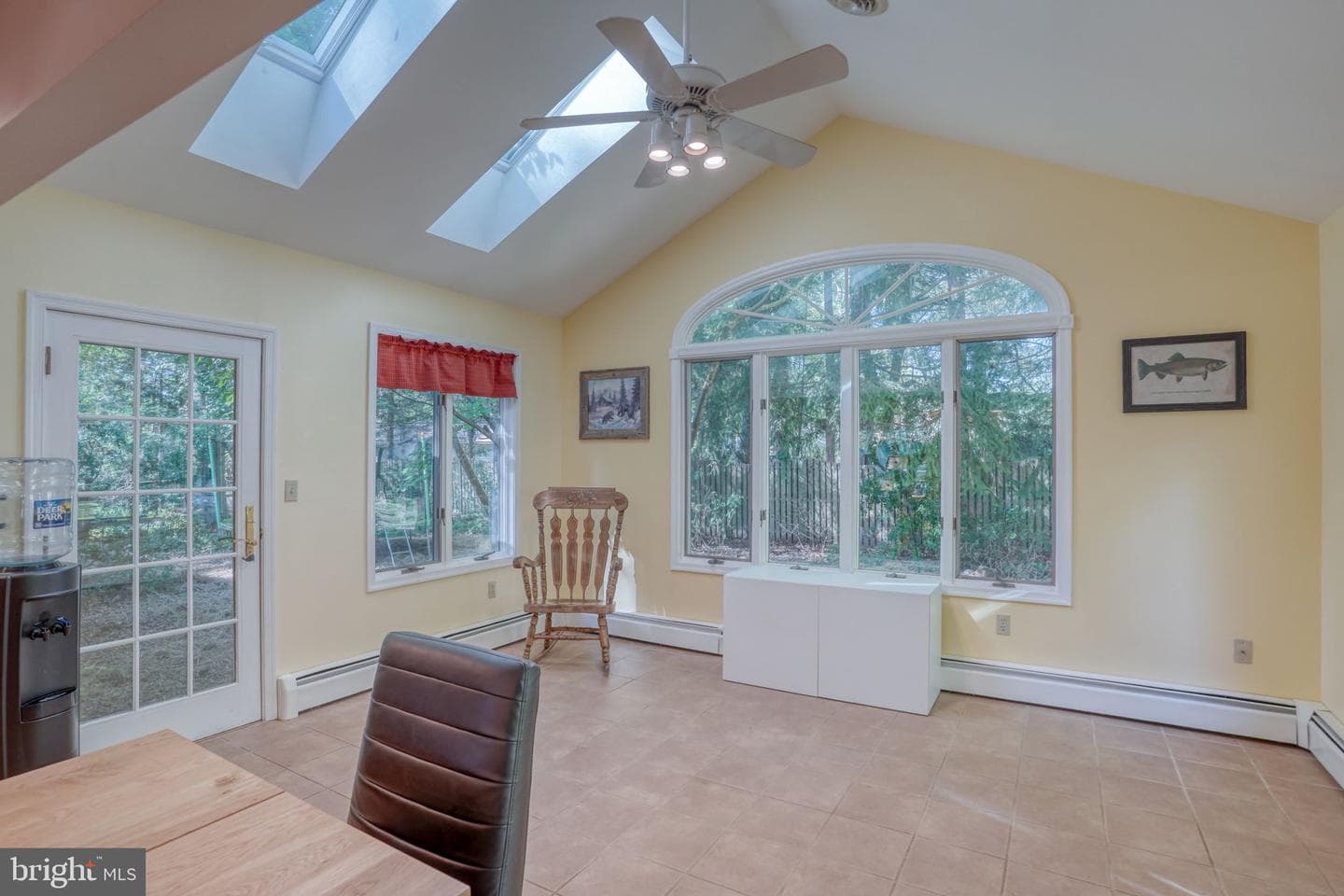 17 E Parkway photo 13