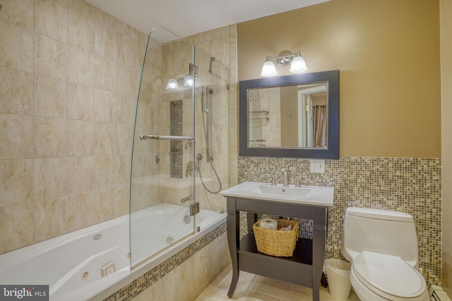 17 E Parkway photo 21