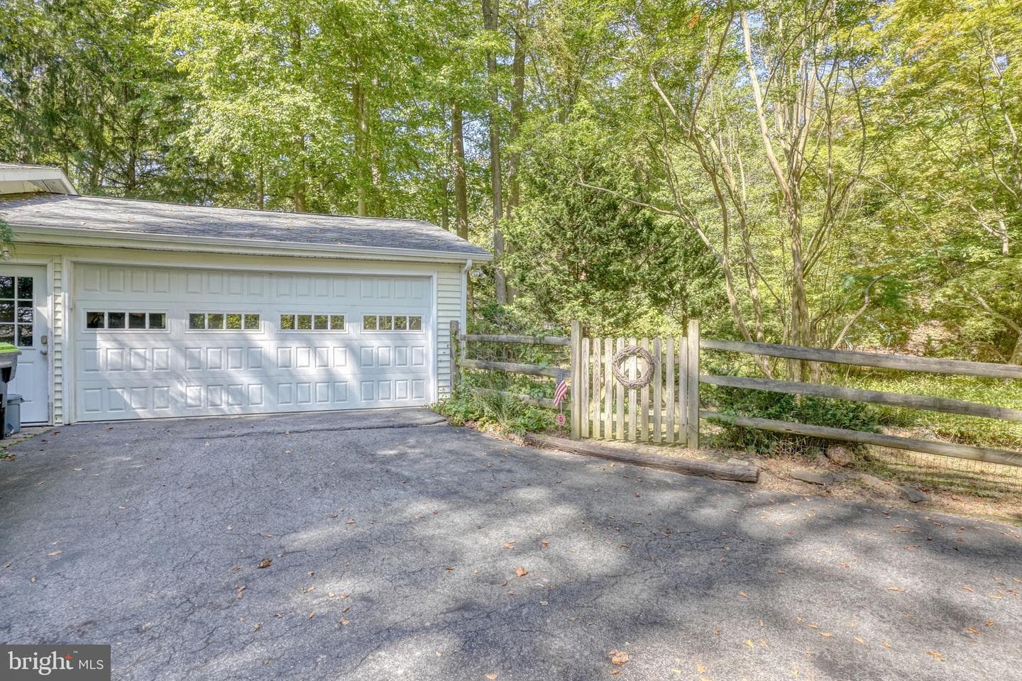 17 E Parkway photo 36