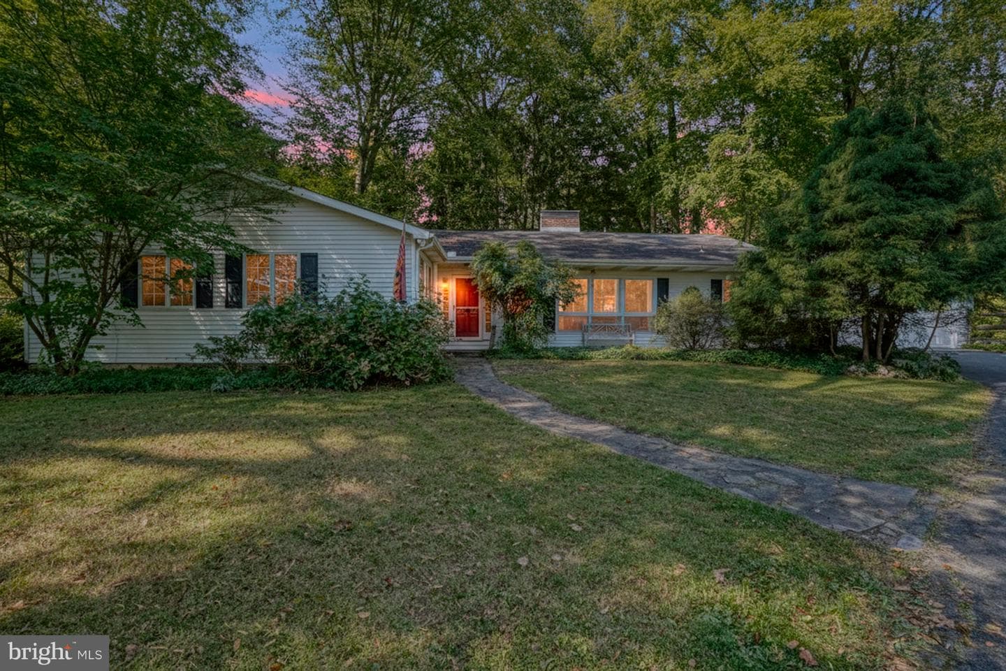 17 E Parkway photo 45