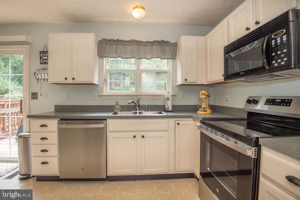 430 Buttonwoods Road photo 10