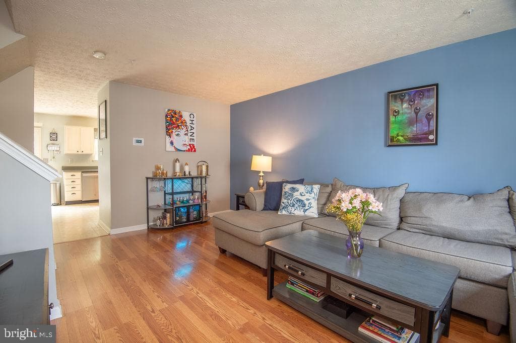 430 Buttonwoods Road photo 4