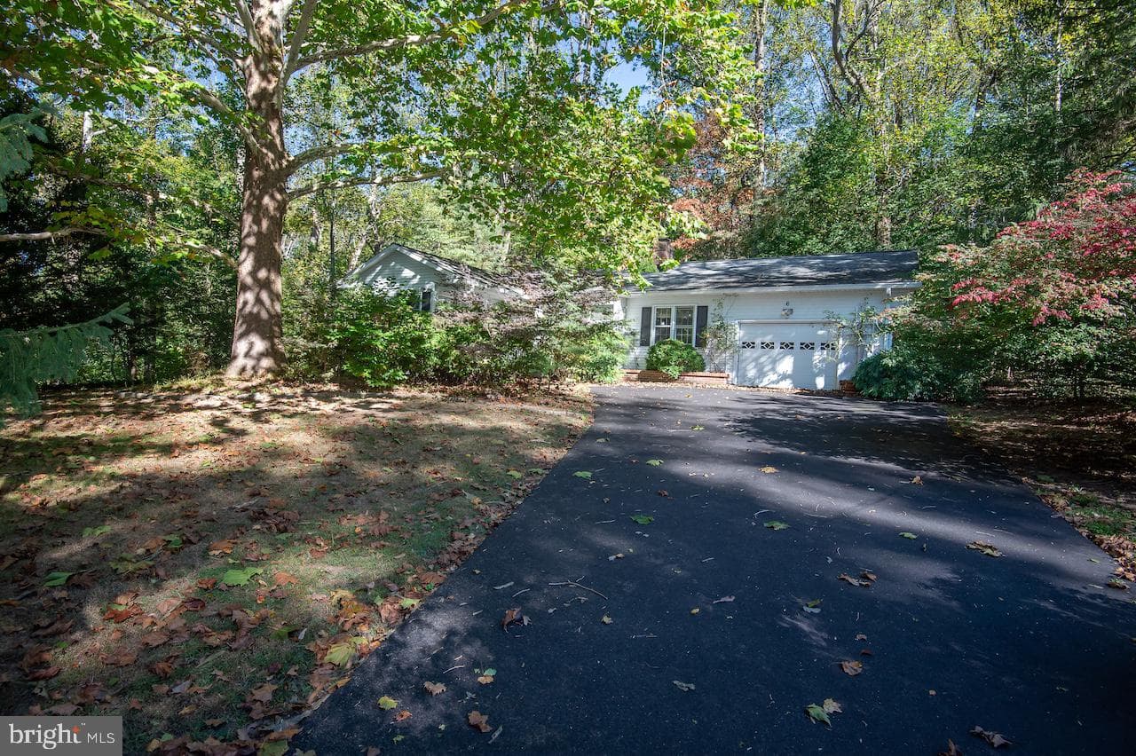 6 Gilmore Lane photo 1
