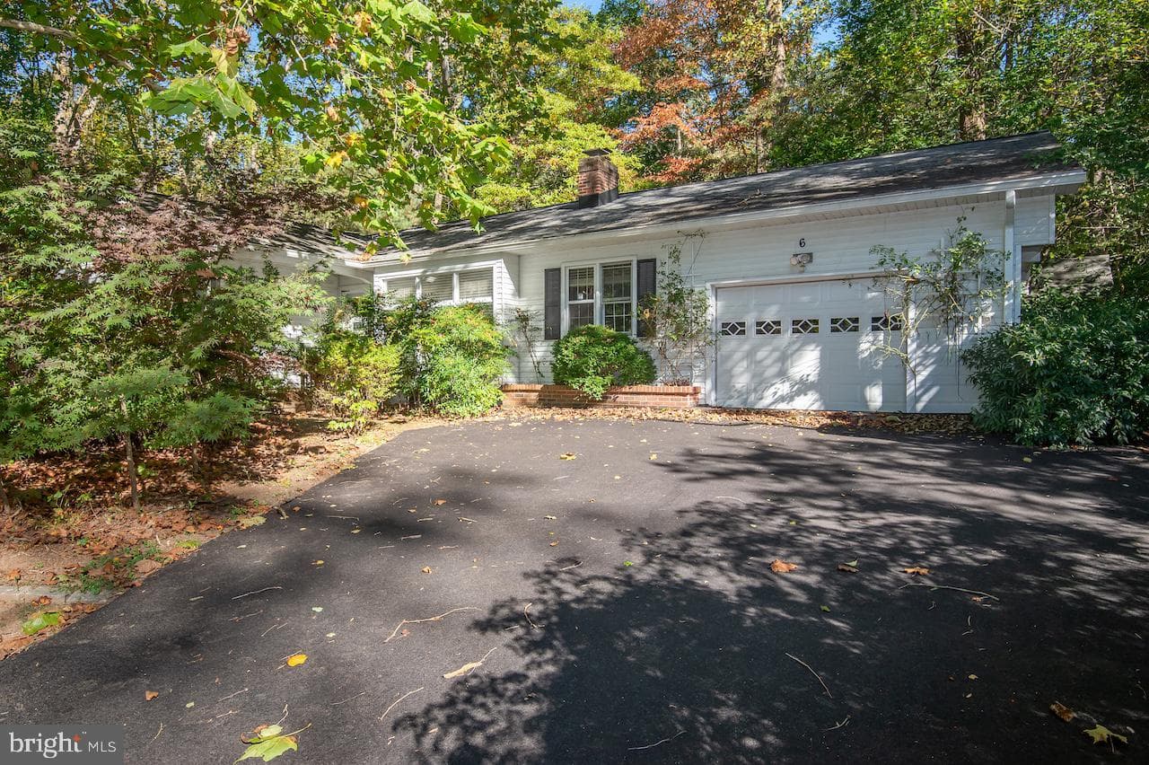 6 Gilmore Lane photo 2