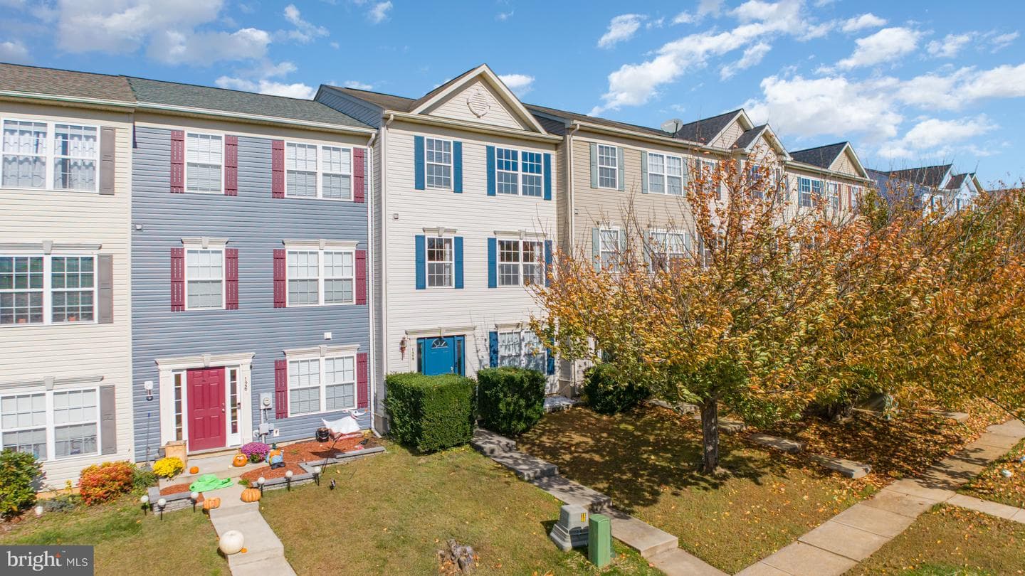 124 Maple Leaf Drive photo 4