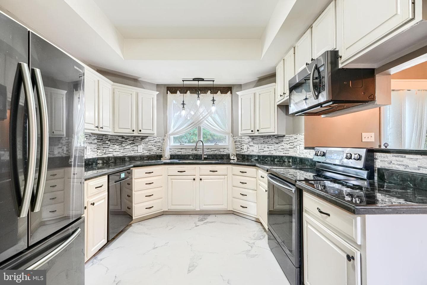 544 Elk Mills Road photo 17