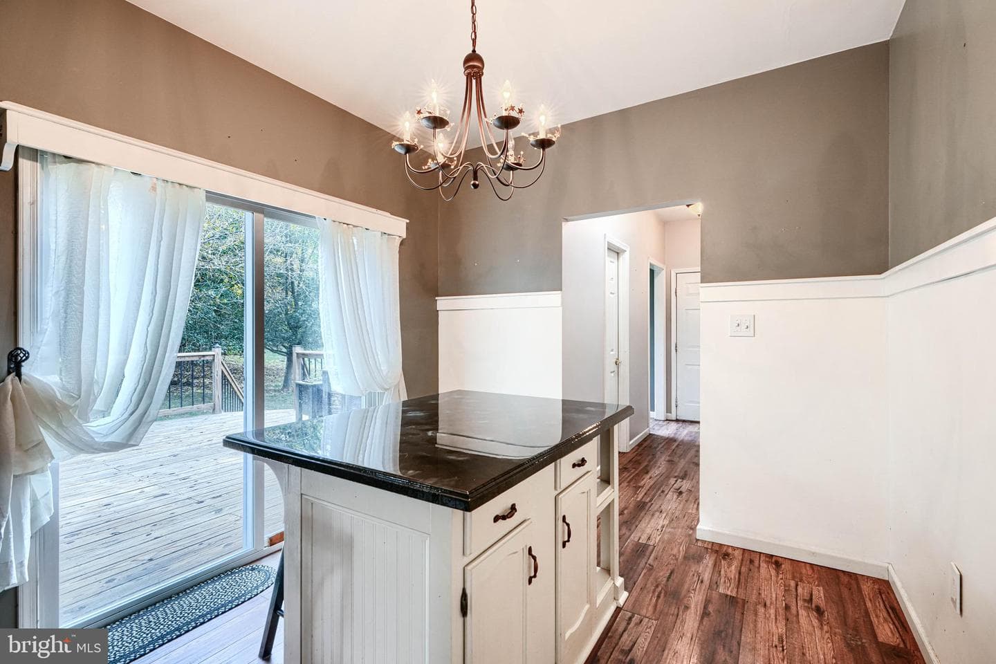 544 Elk Mills Road photo 22