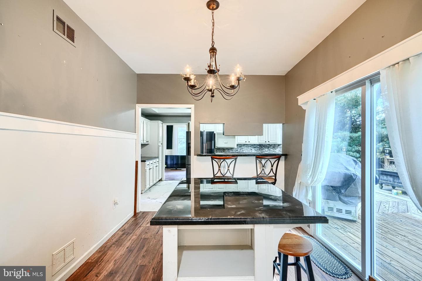 544 Elk Mills Road photo 23