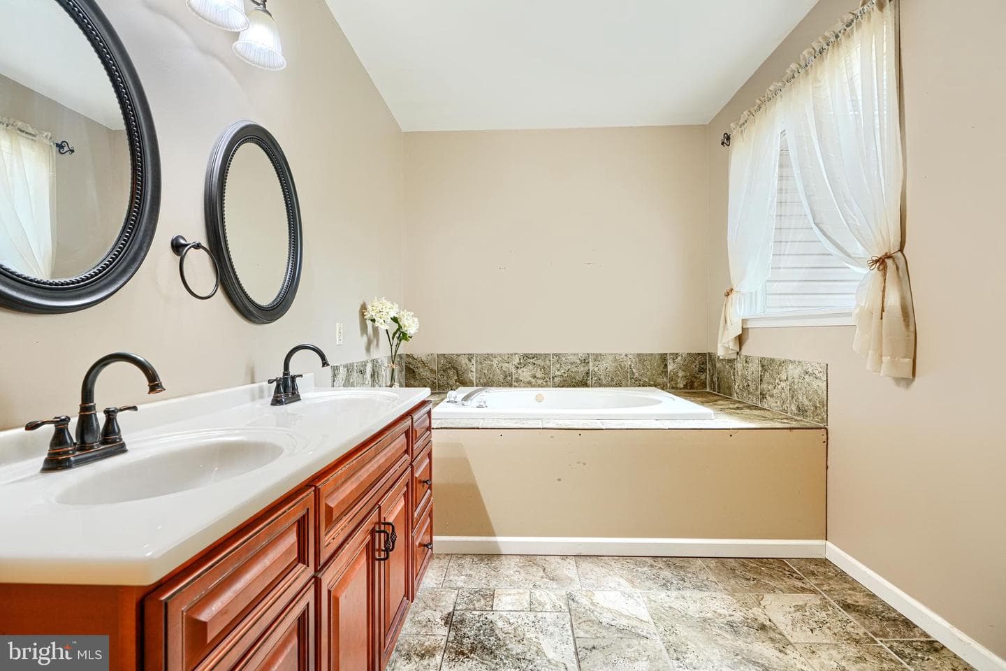 544 Elk Mills Road photo 34