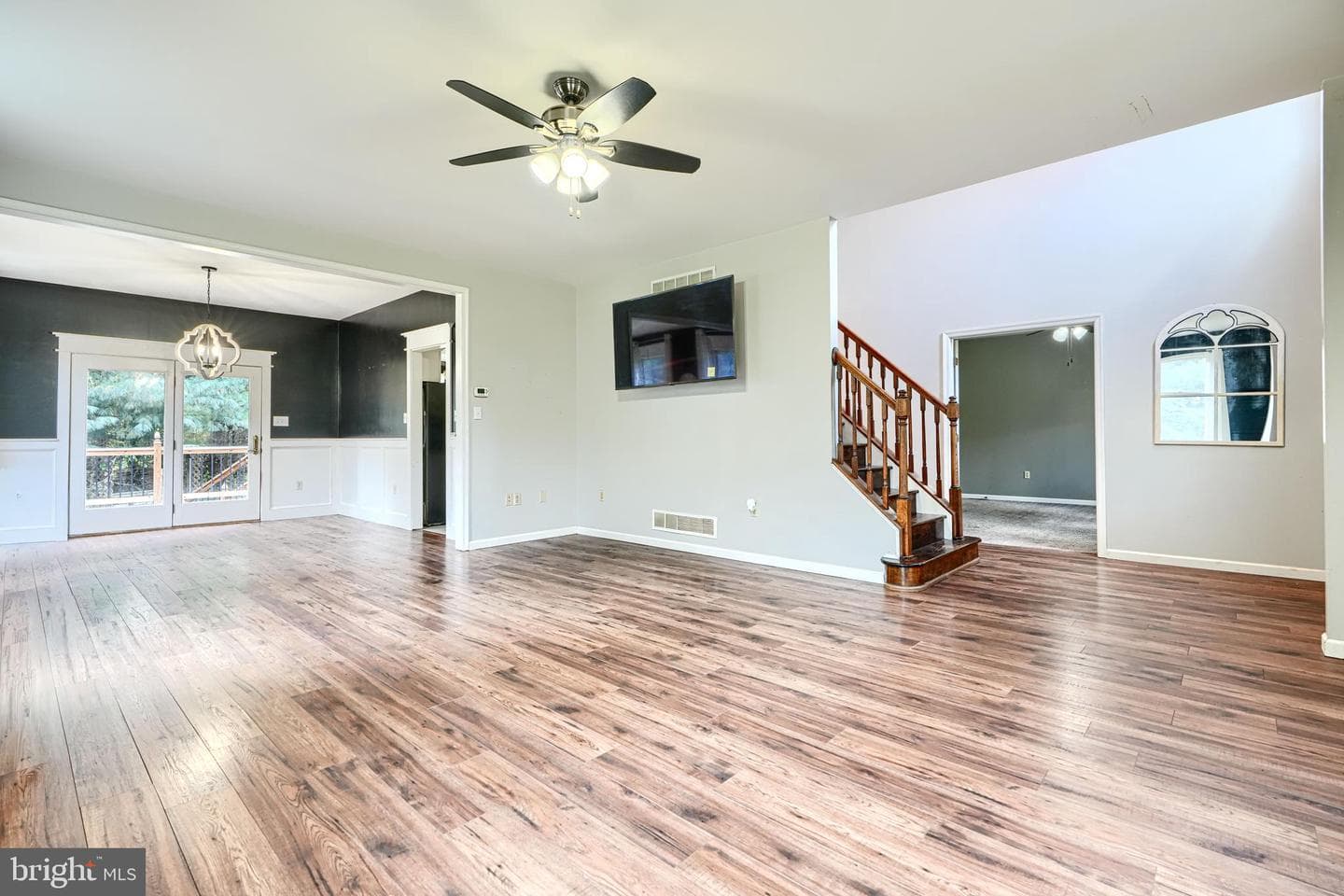 544 Elk Mills Road photo 9