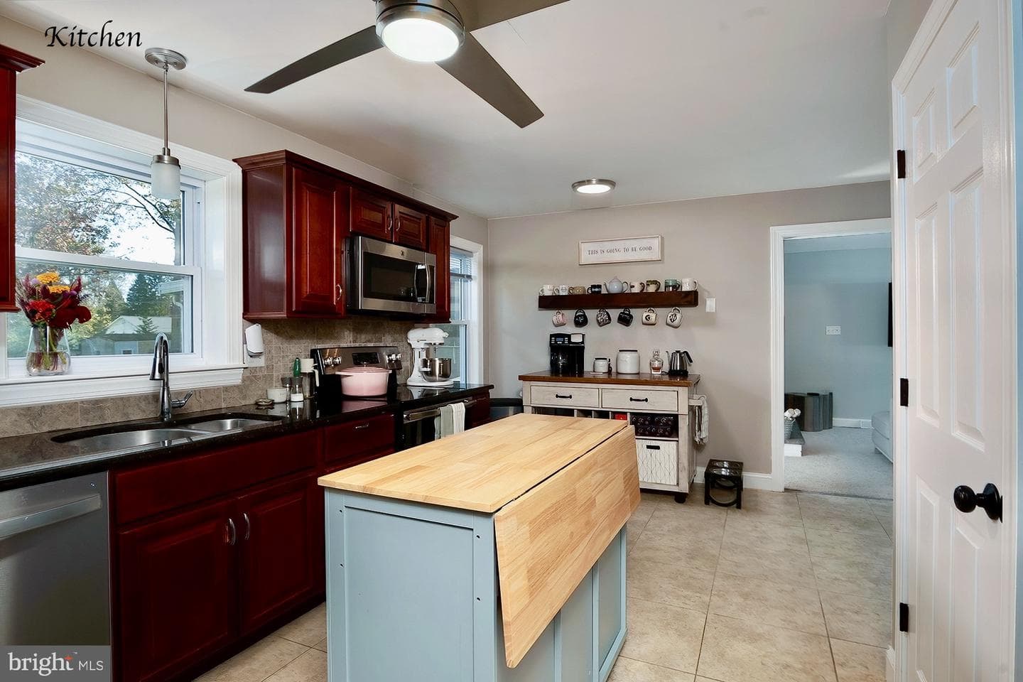 104 Marlyn Drive photo 8