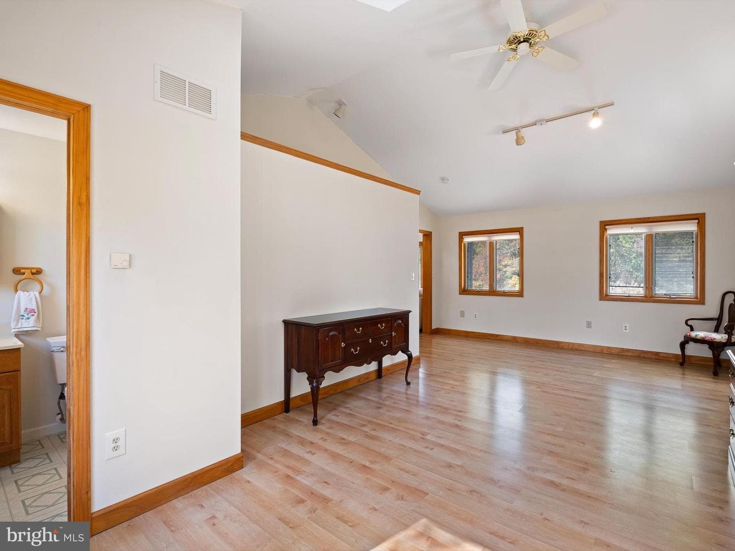 4350 Telegraph Road photo 20