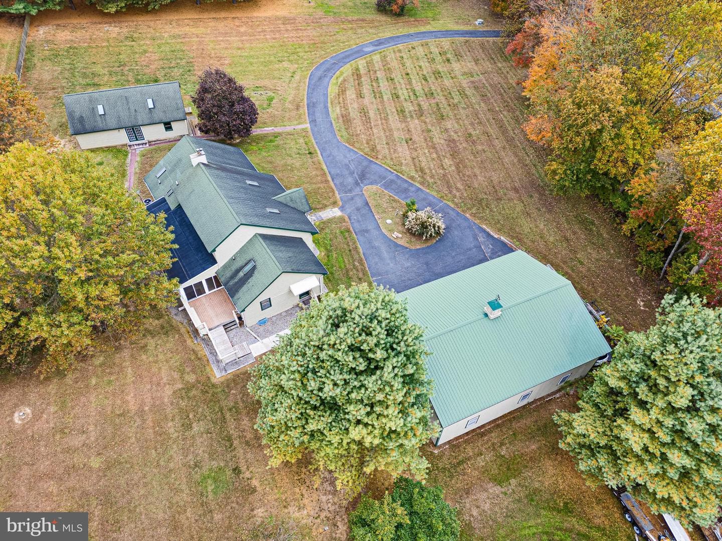 4350 Telegraph Road photo 36