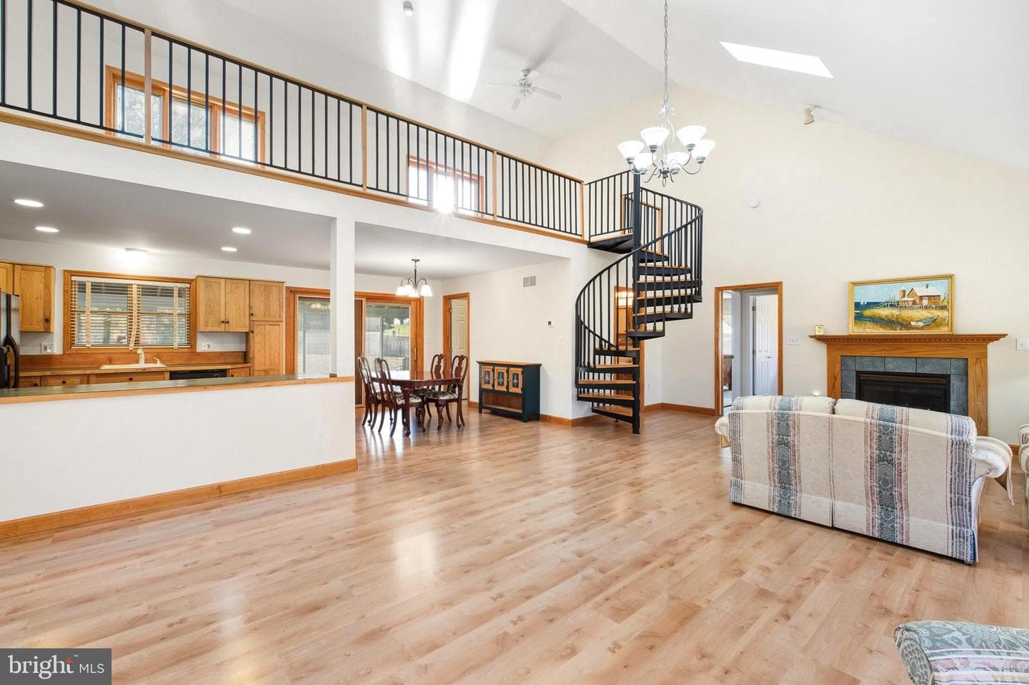 4350 Telegraph Road photo 4