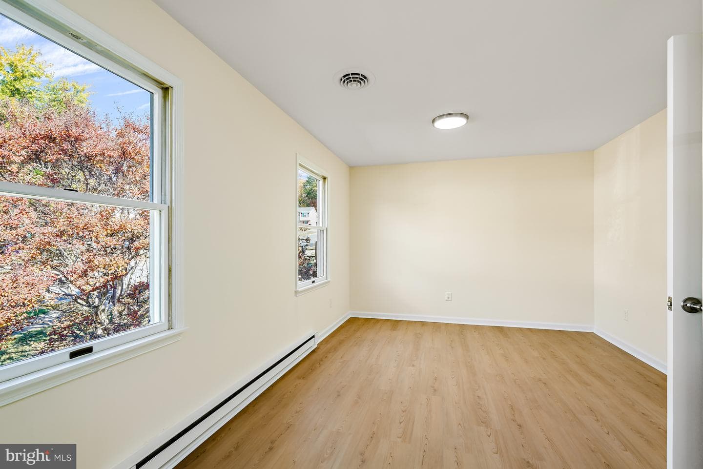 520 Saint Charles Street photo 11