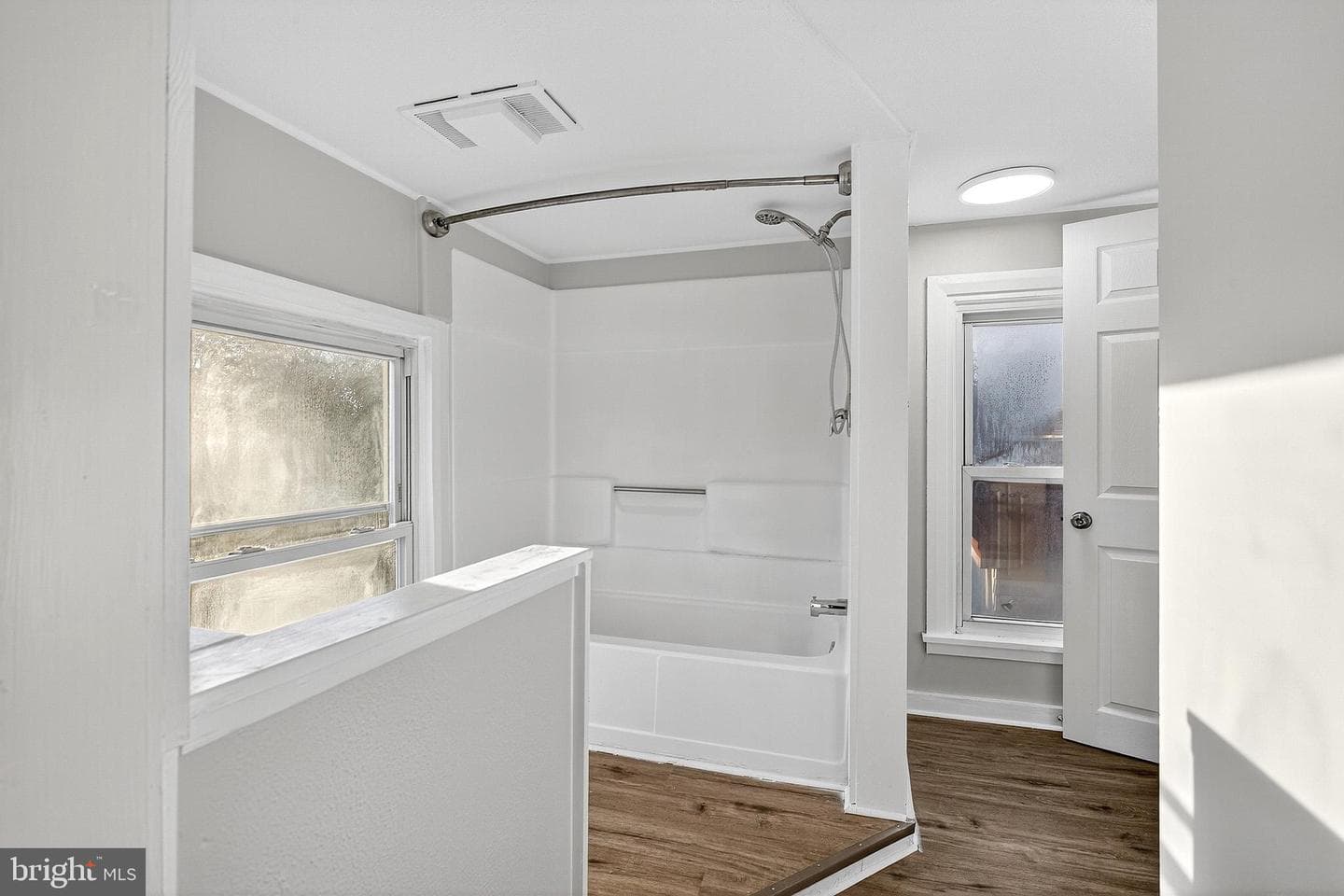 110 Delaware Avenue photo 53