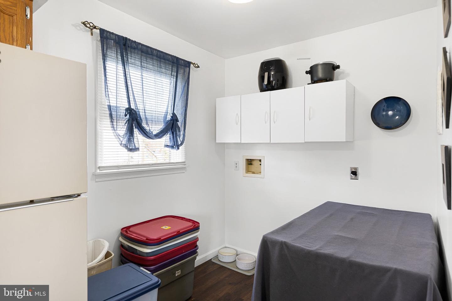 156 E Village Road photo 11