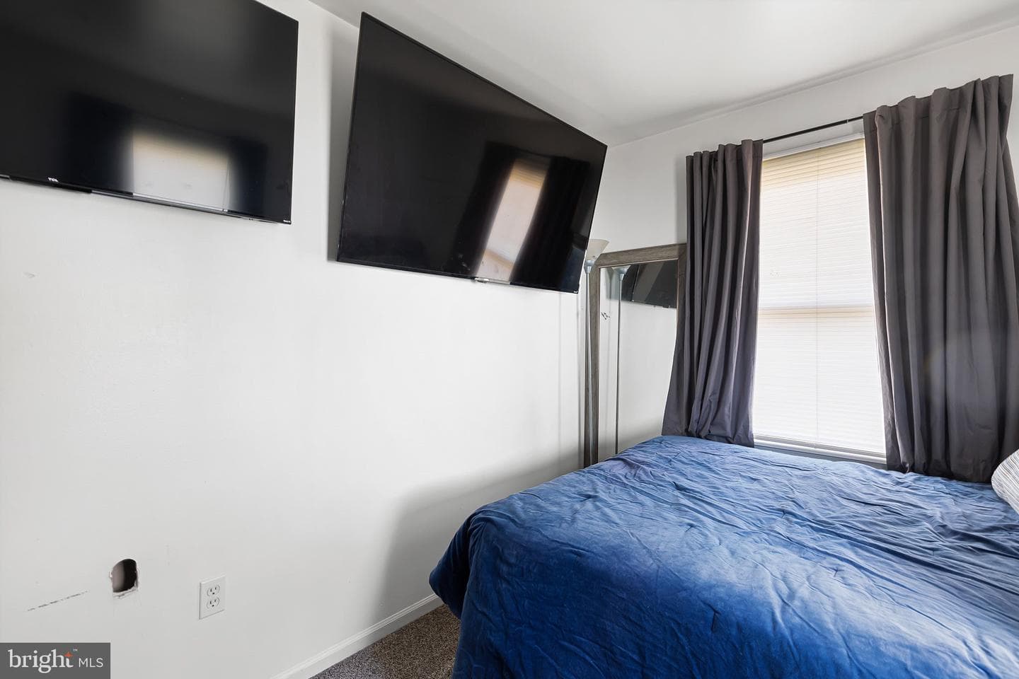 156 E Village Road photo 17