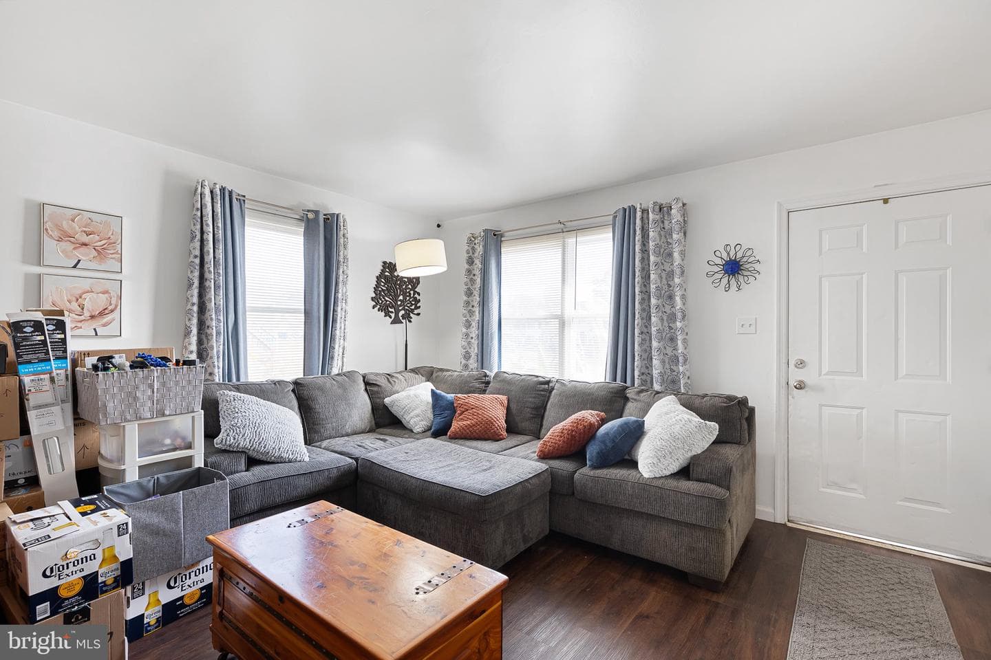 156 E Village Road photo 2