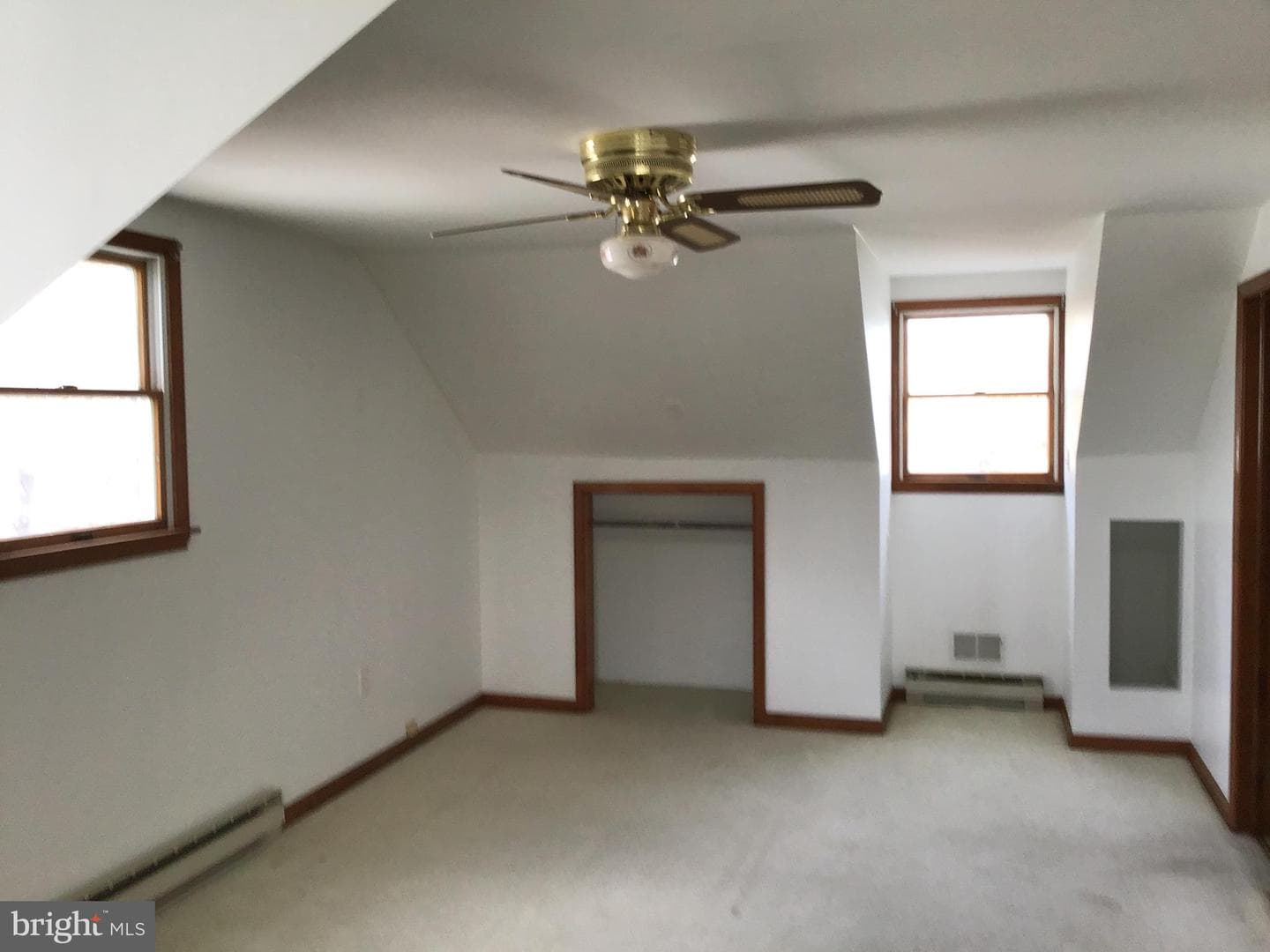 105 W Walnut Street photo 10