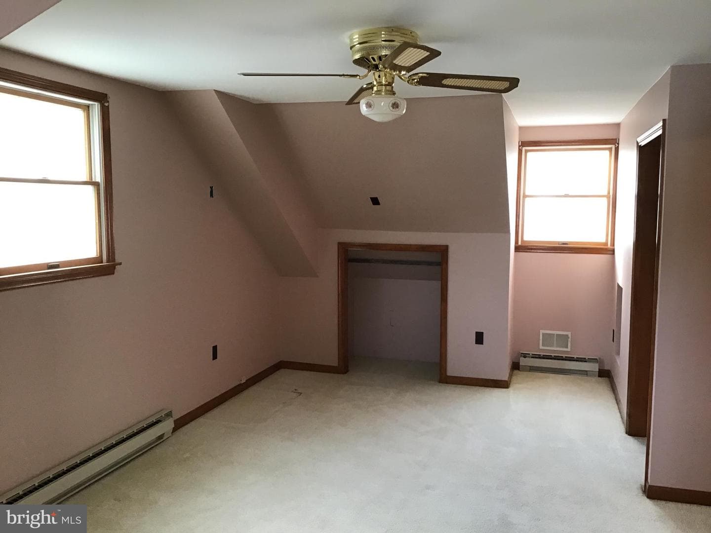 105 W Walnut Street photo 12