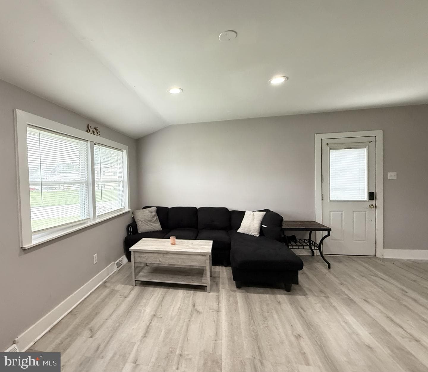 20 Chestnut Drive photo 2