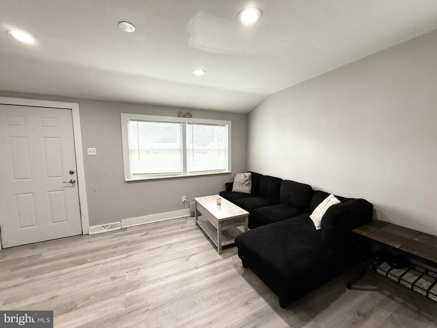 20 Chestnut Drive photo 3