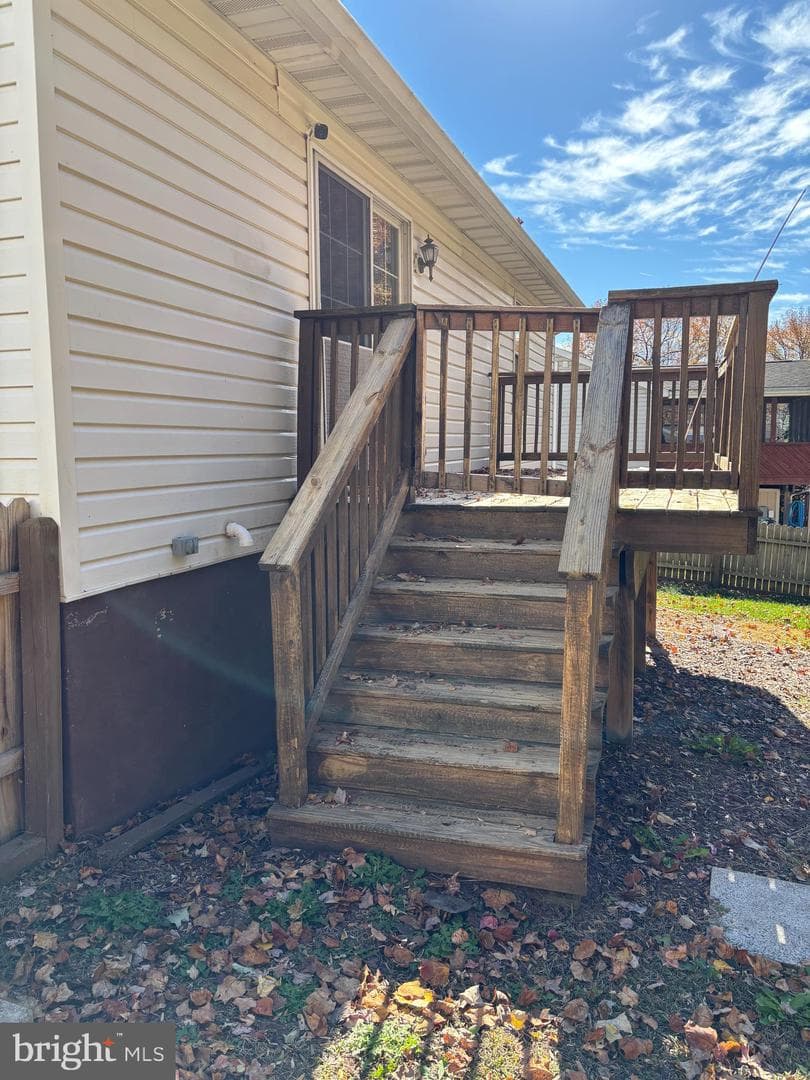 606 Gray Mount Circle photo 3