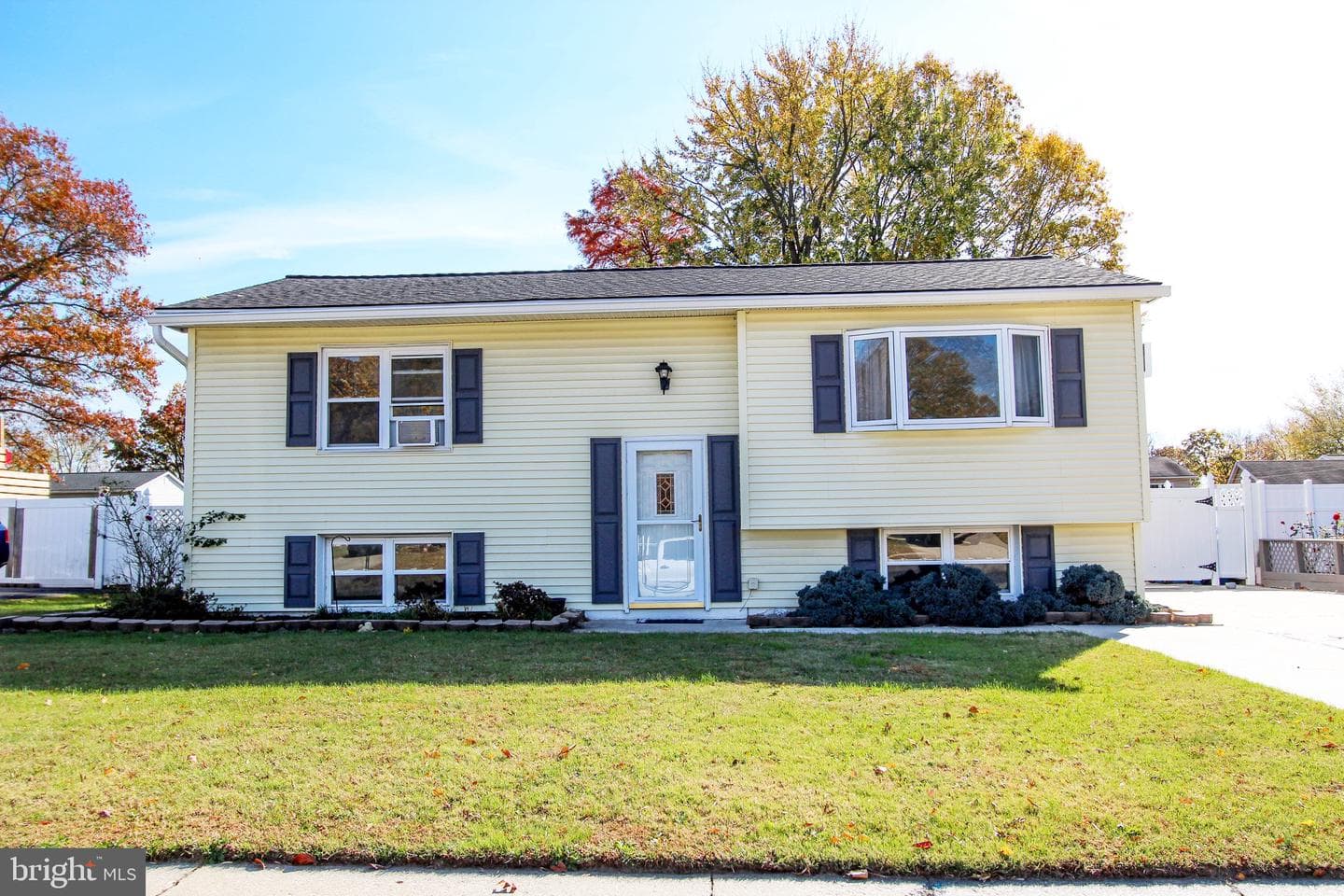 118 Midland Drive photo 2