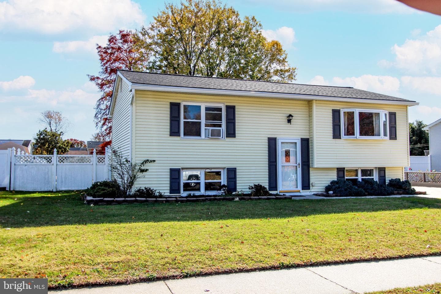 118 Midland Drive photo 3
