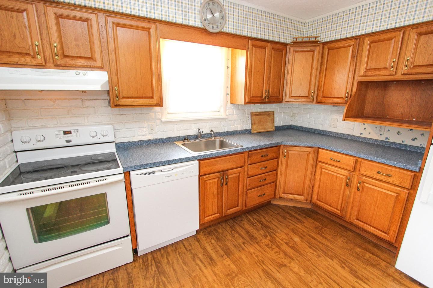 118 Midland Drive photo 9
