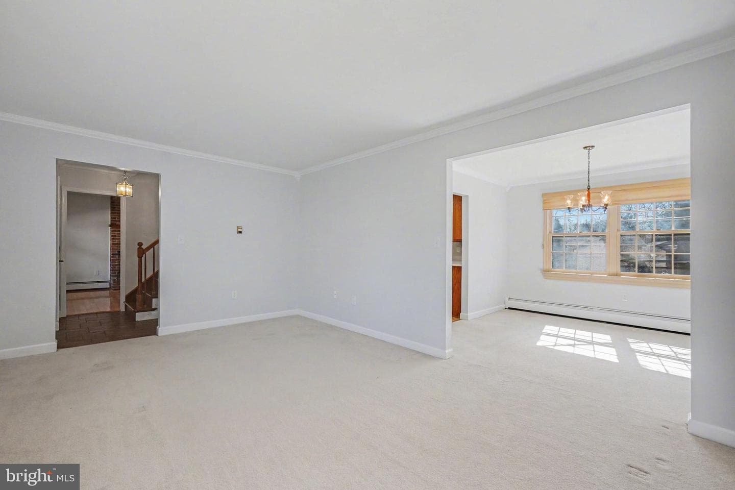 11 Colonial Circle photo 5