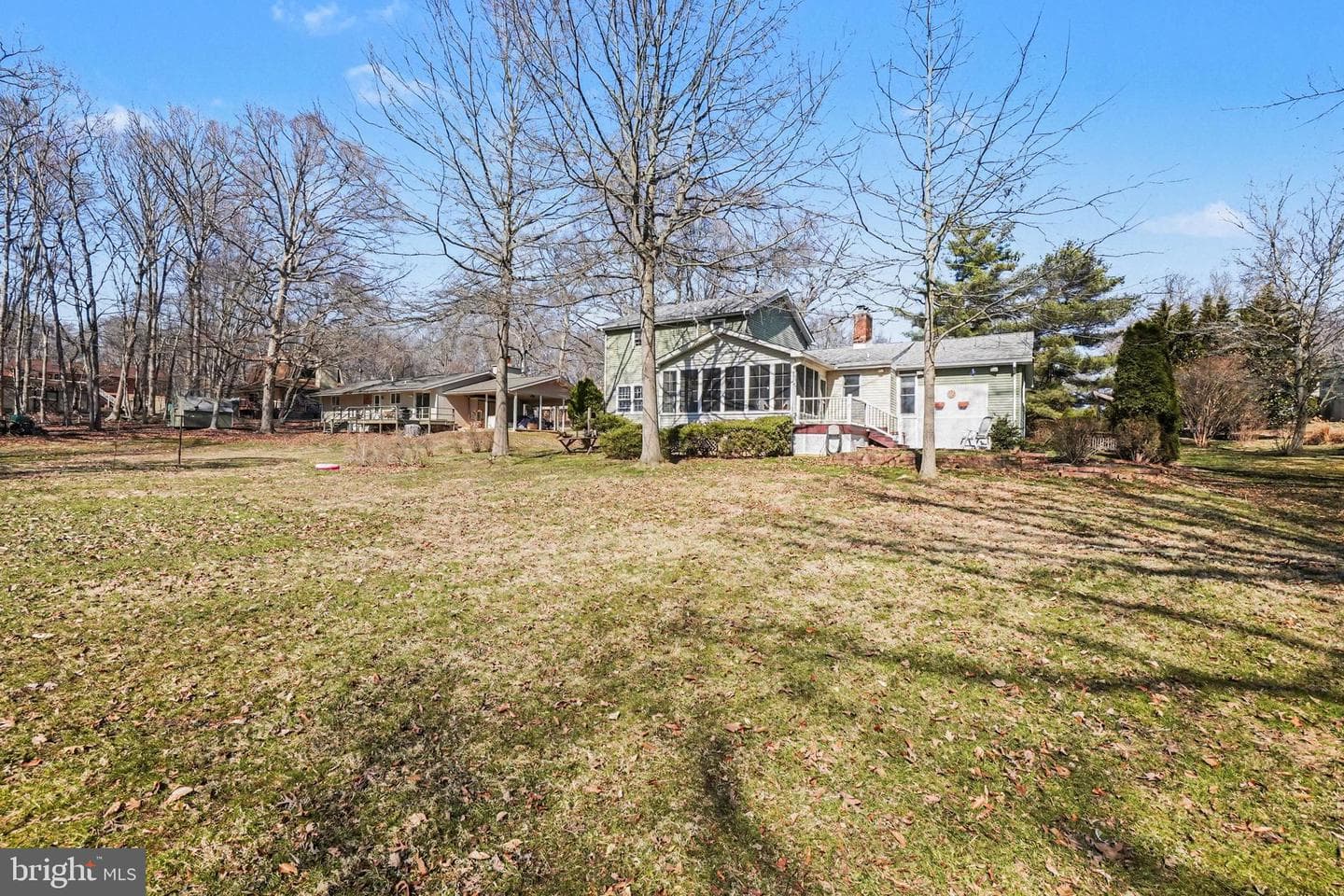 11 Colonial Circle photo 7