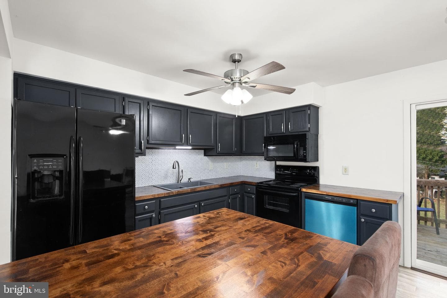 148 Sharon Street photo 12