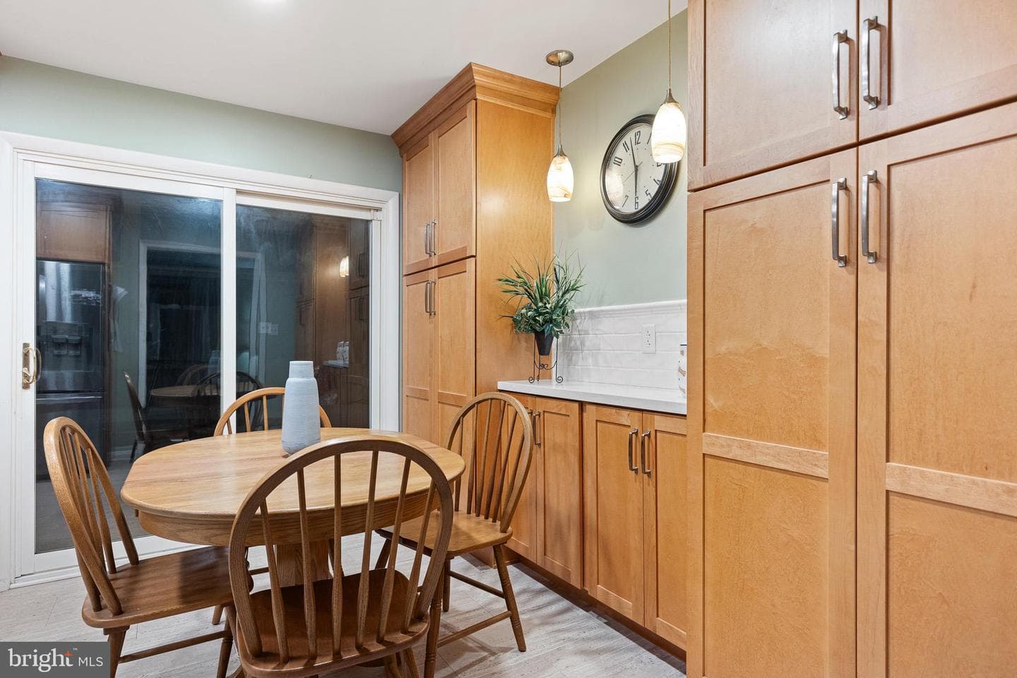 228 Courtney Drive photo 5