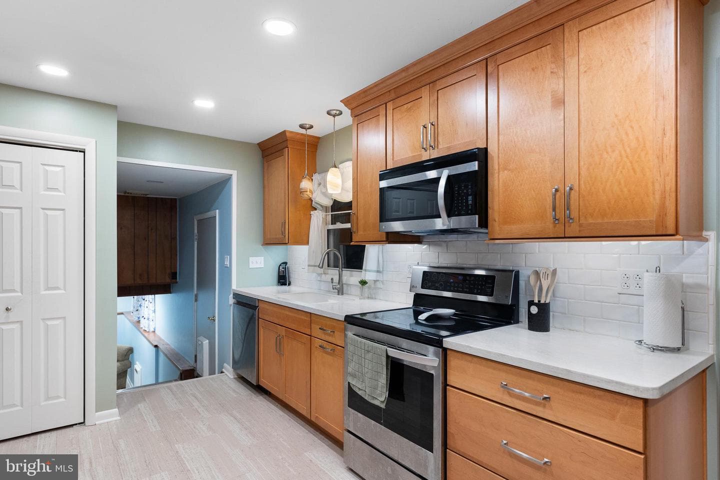 228 Courtney Drive photo 6