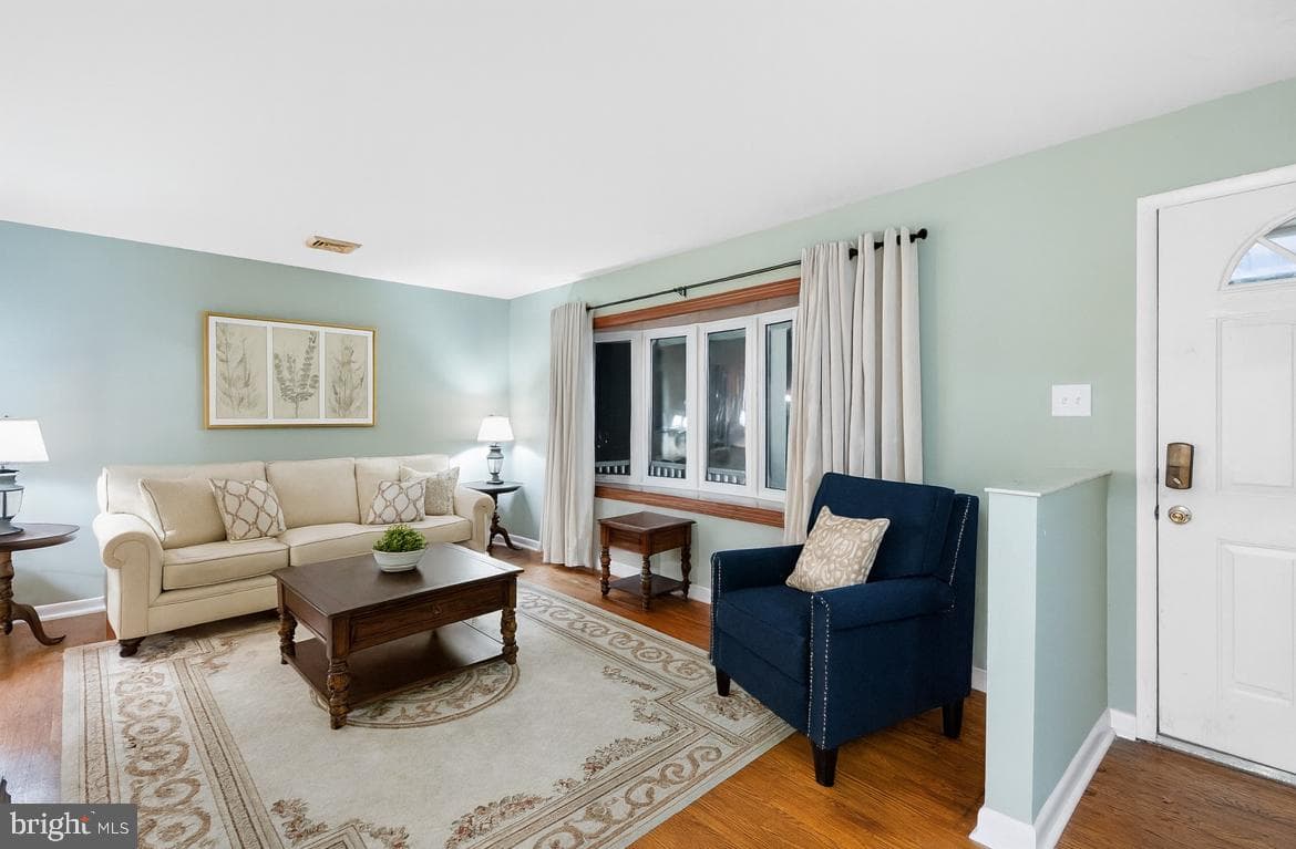 228 Courtney Drive photo 9