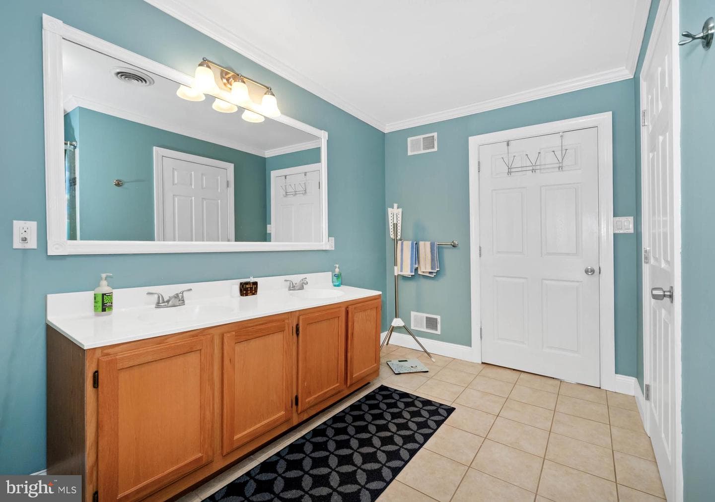 32 Susquehannock Boulevard photo 37