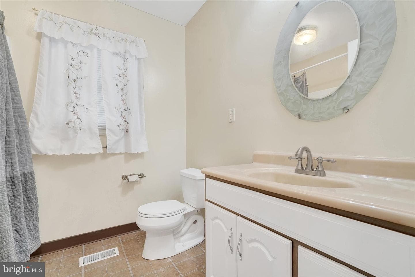 779 Chestnut Hill Road photo 18