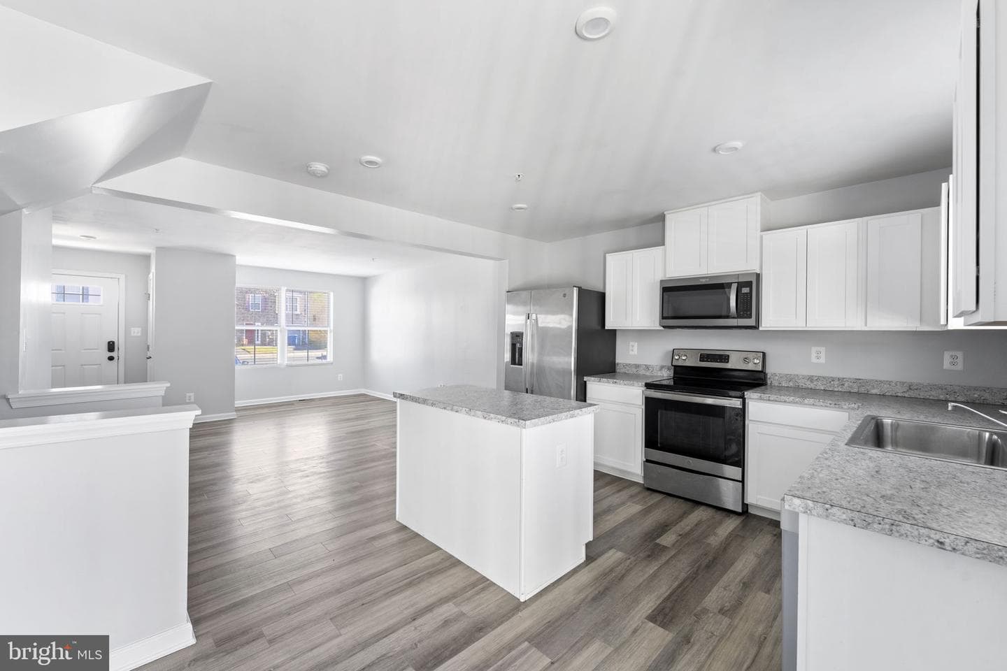 152 Ben Boulevard photo 3