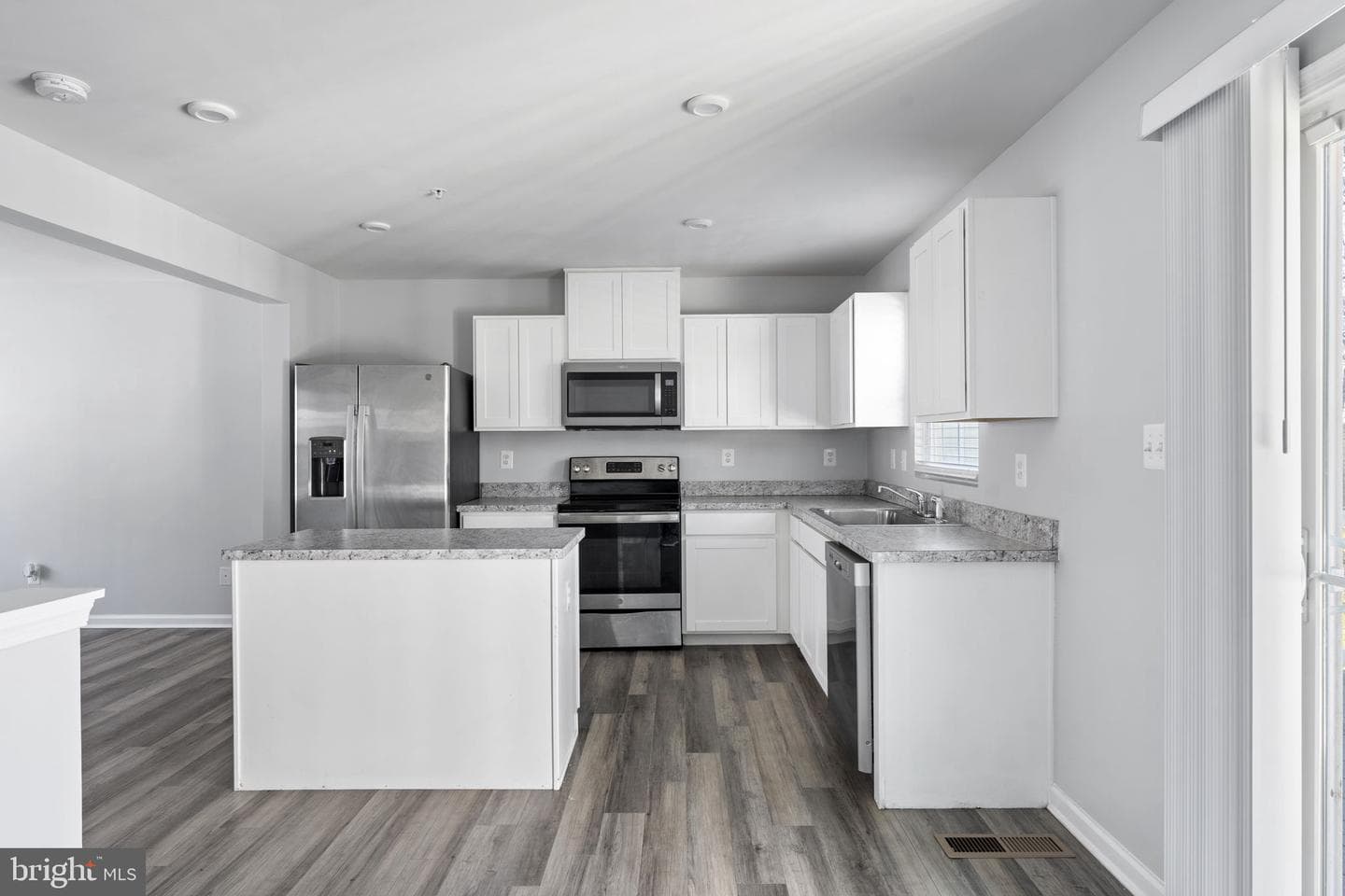 152 Ben Boulevard photo 5