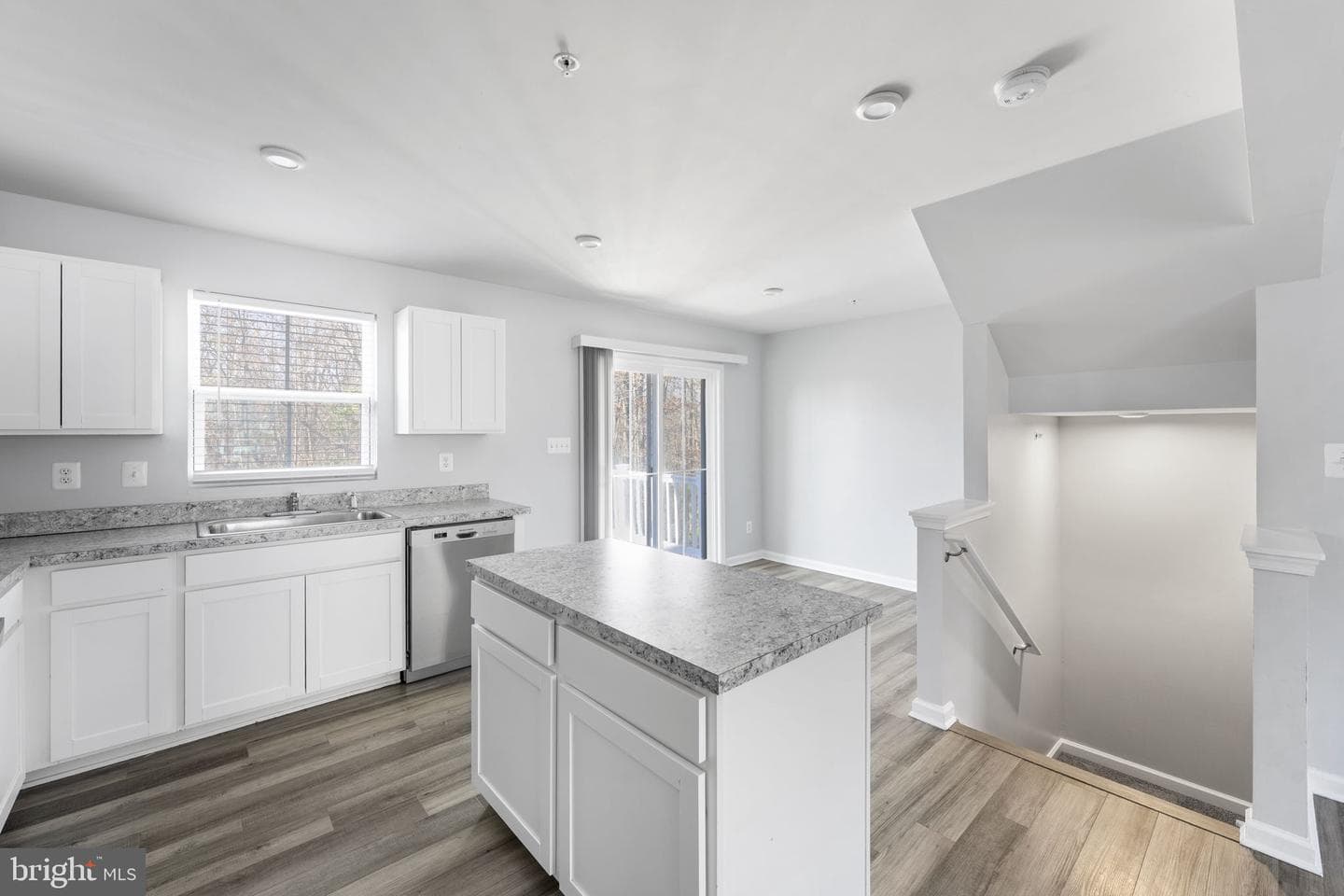 152 Ben Boulevard photo 8