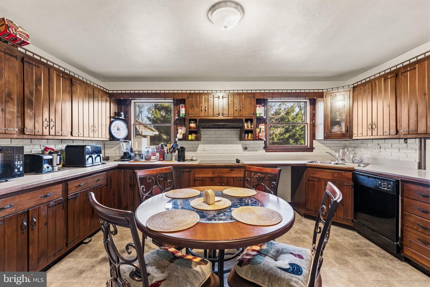 368 Appleton Road photo 15